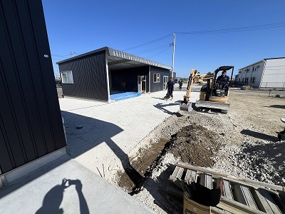 construction-site-blue-sky-thumbnail